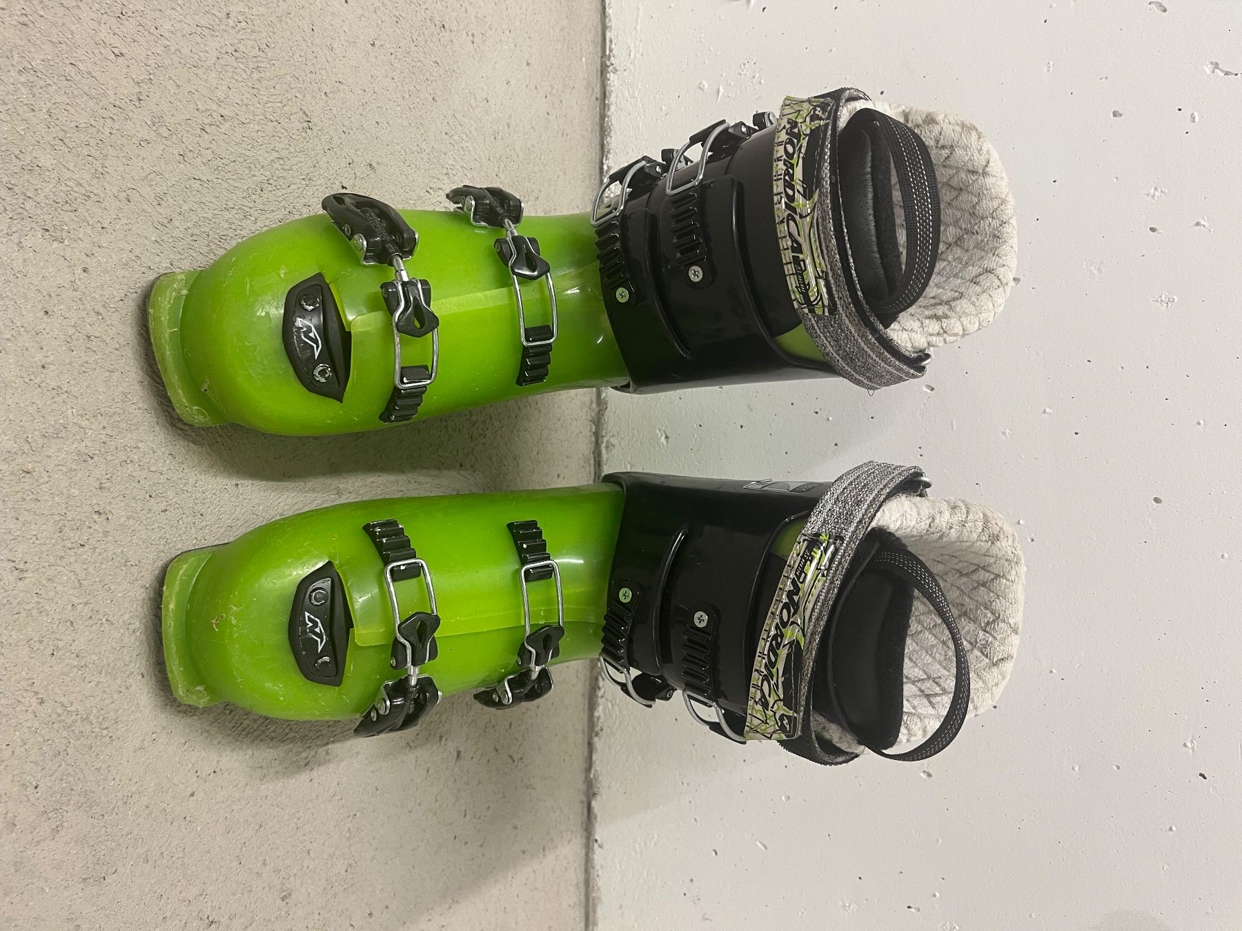 Skis: Skischuhe 27.0 – Gebraucht aus Uster von r_mendes