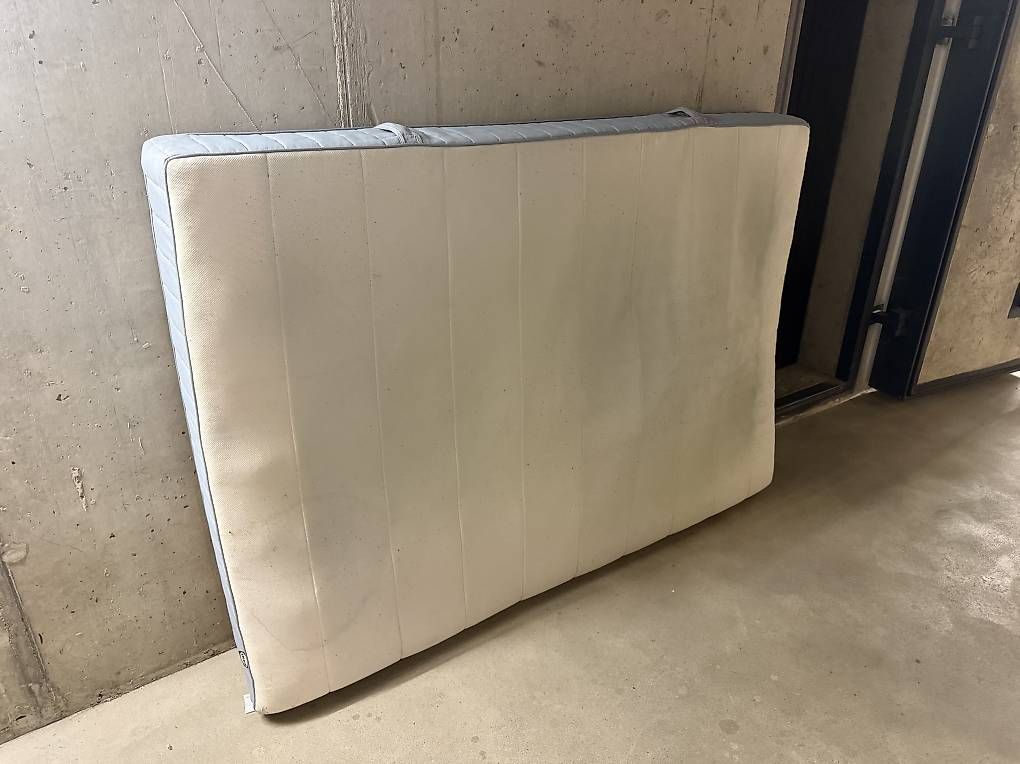 Matratzen: Ikea Matratze 140cm x 200cm – Gebraucht aus Burgdorf von jon_jy6x