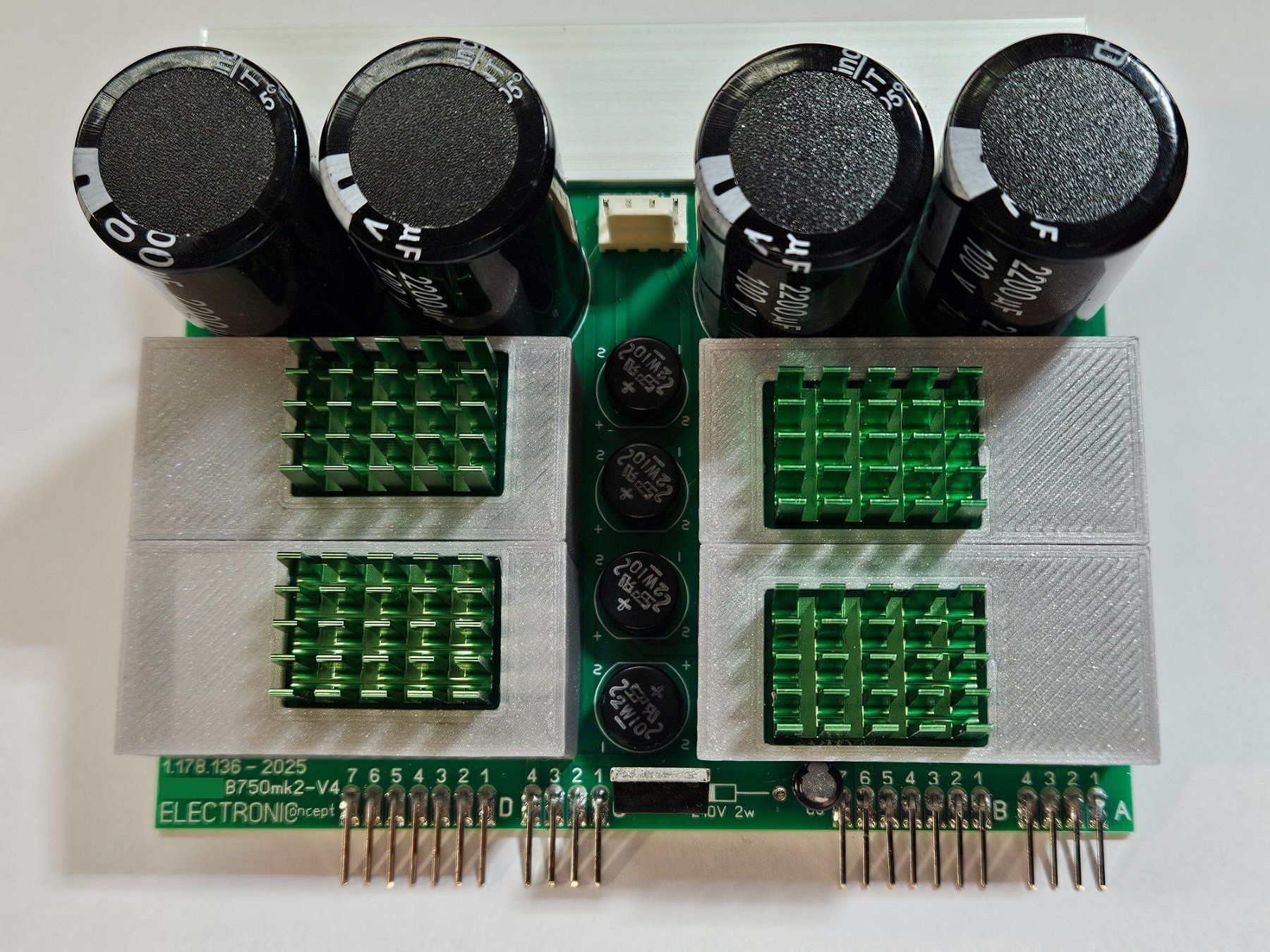 Revox Amplificatori: Power supply - Revox B750 MK2 / V4 - Prémium – Nuovo e nell'imballaggio originale da St-Cierges venduto da Pestol