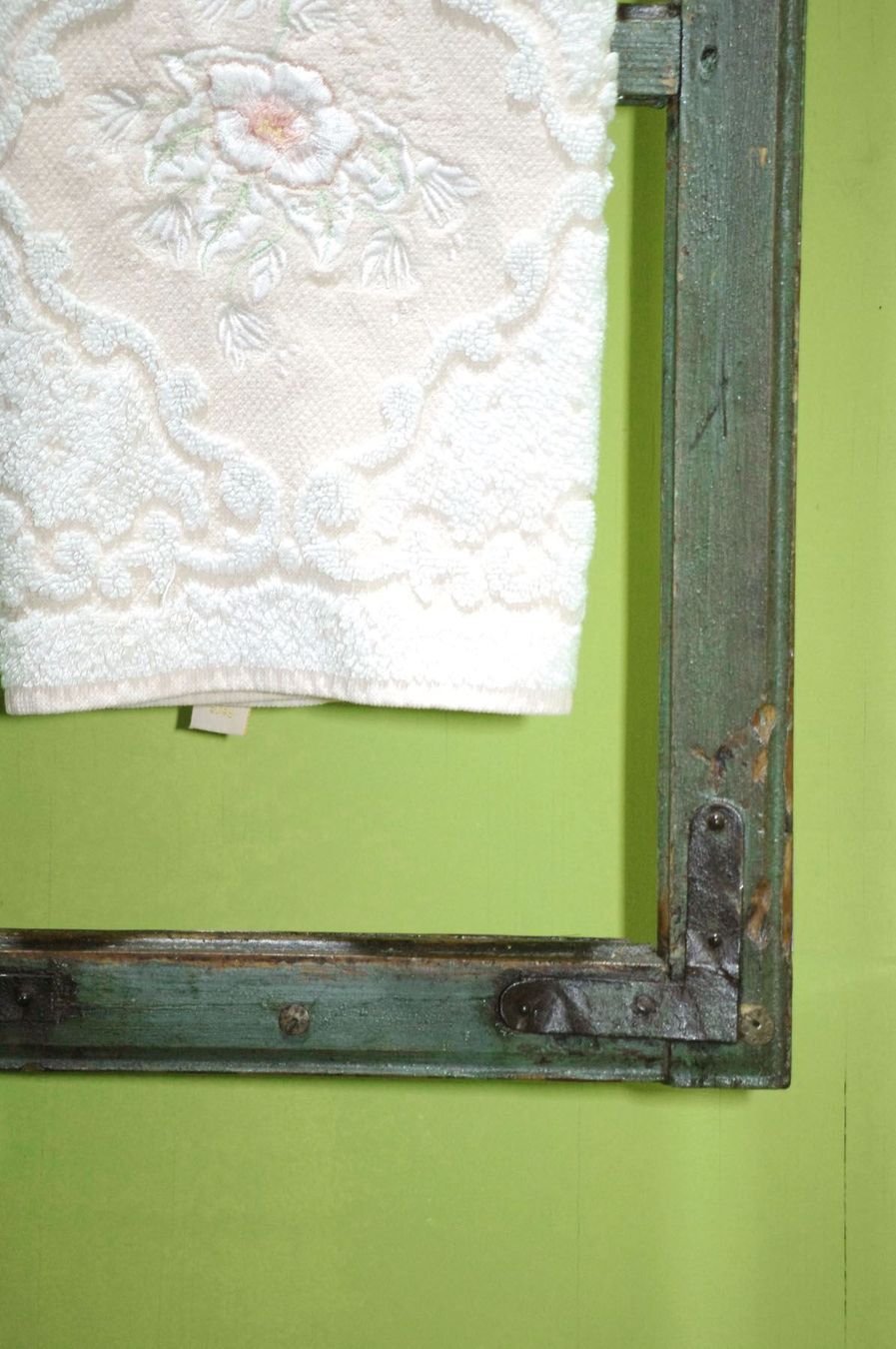 Portasciugamani: Upcycling Nostalgie Handtuchhalter – Usato da Meggen venduto da Trouvaillen 4