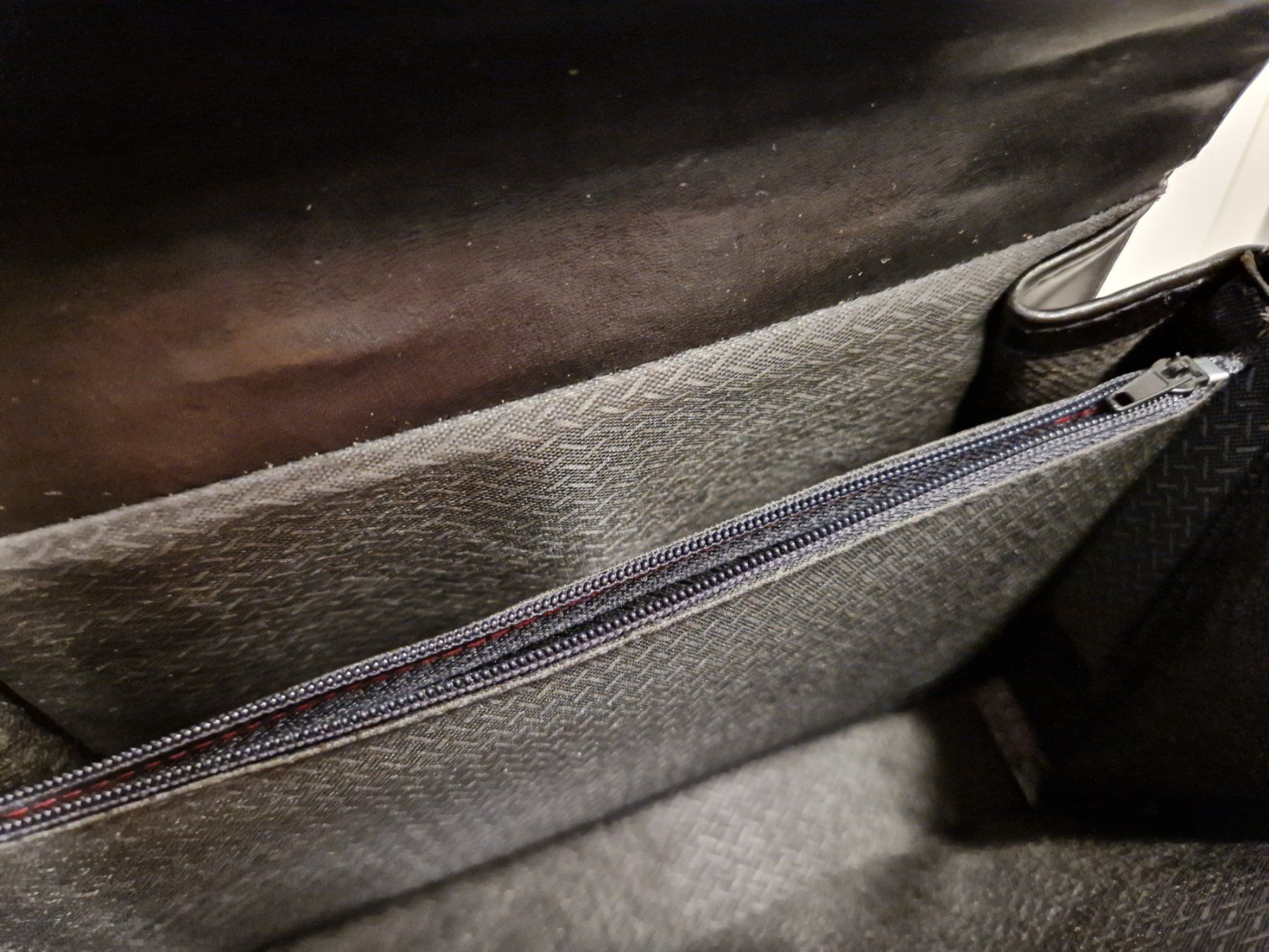 Borse da donna: Tasche schwarz – Usato da Davos-Dorf venduto da Bpelikan 3