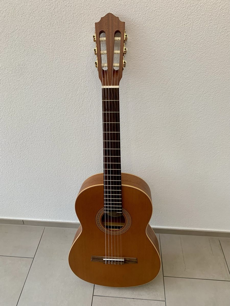 Höfner Strumenti musicali: Höfner HZ 23 Konzert Gitarre 4/4 – Usato da Uznach venduto da pegasus101