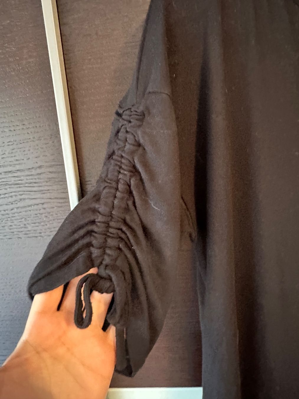 Canottiere & Pantaloni: 2 Yogashirts grau und schwarz 40 – Usato da Altendorf venduto da Eastwick4 1