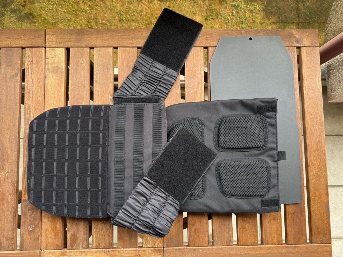 Gilet & Giacche: Gilet tactique Crossequip + Plaques – Usato da La Tour-de-Peilz venduto da laurent1979 4
