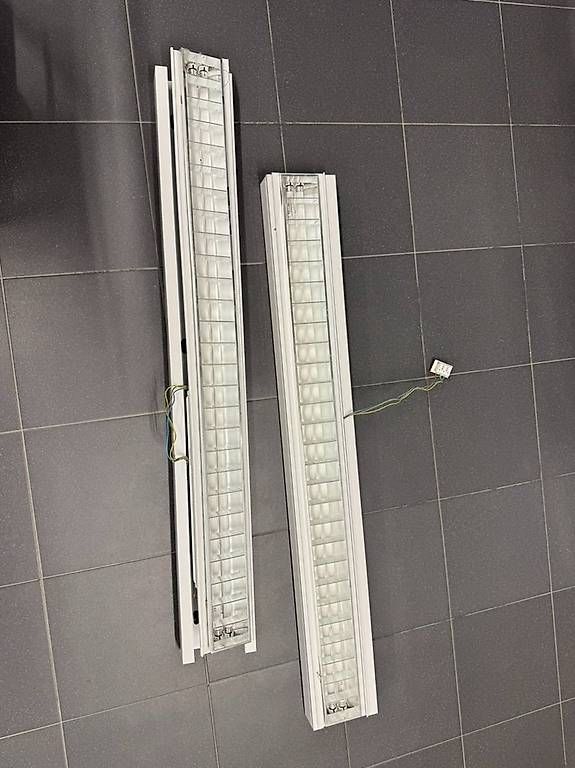 Lampen: Rasteranbauleuchten 2x – Gebraucht aus Hettlingen von Weideri