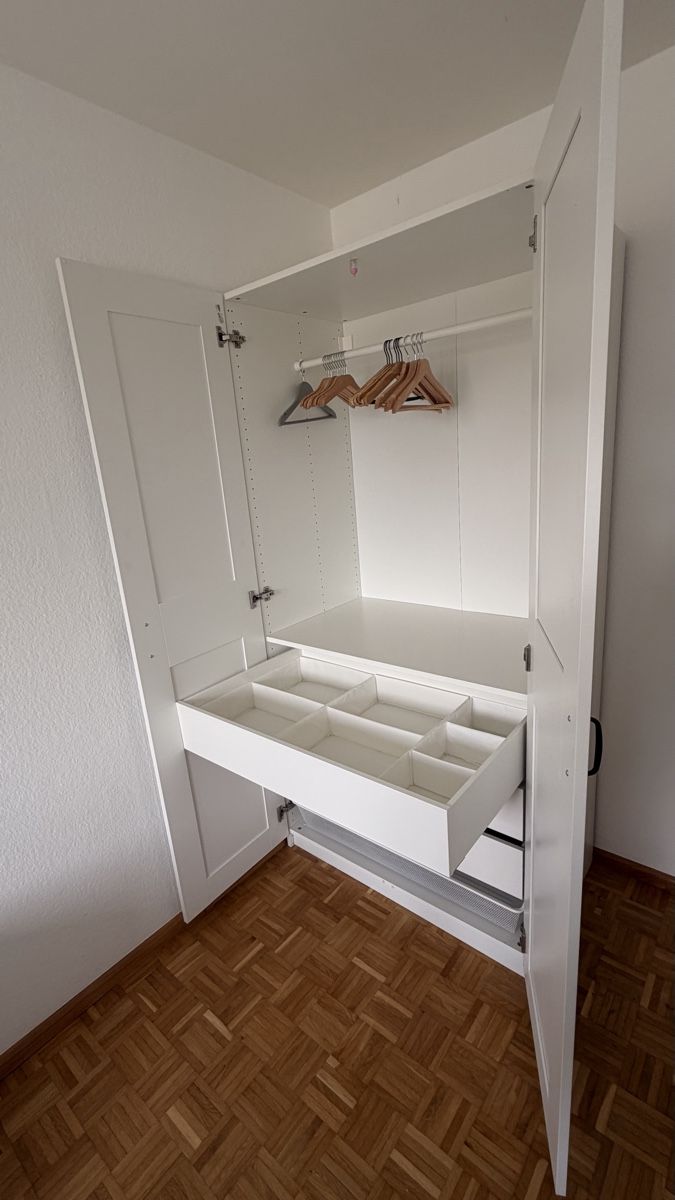 Letti: IKEA COMPLETE BEDROOM & STUDY SET – Excellent condition – Usato da Cortaillod venduto da Pintelho 2