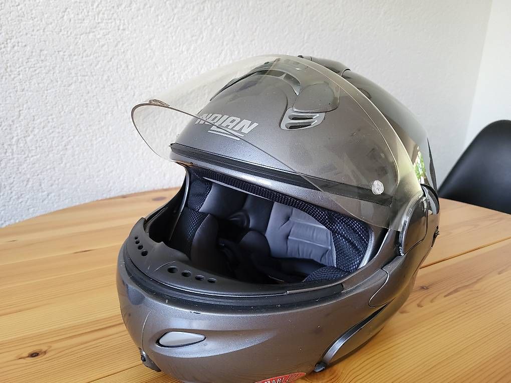 Caschi & visiere: Casque moto  – Usato da Yverdon-les-Bains venduto da ben_c9hb
