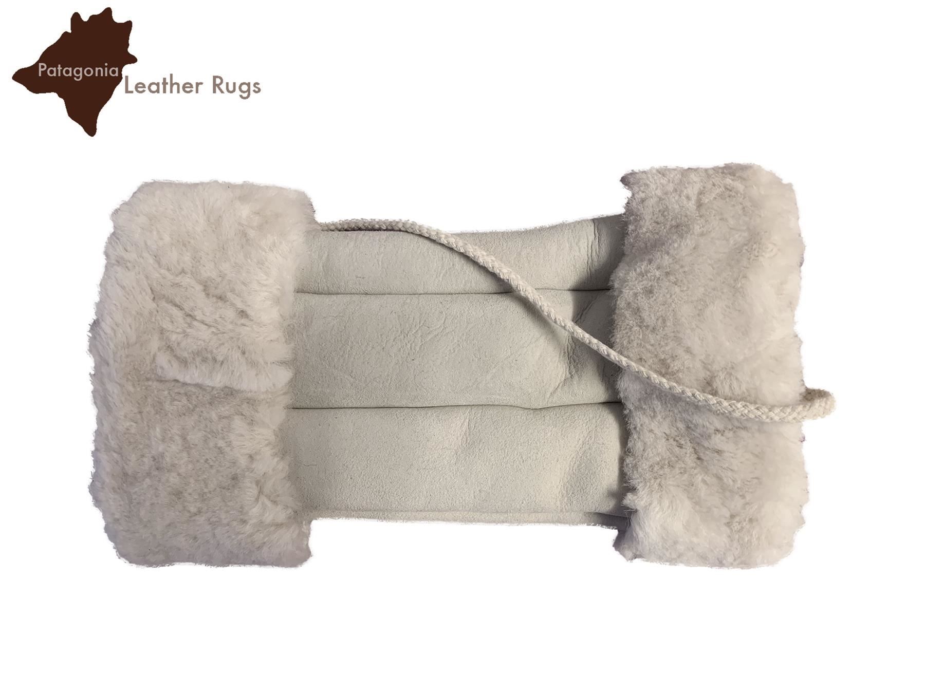 Altro in  Abbigliamento & Accessori: Handwärmer Handmuff  Lammfell 7 Farben – Nuovo e nell'imballaggio originale da Arbedo venduto da patagonialeatherrugs 5