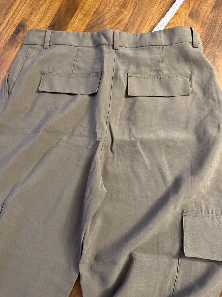 H&M Pantaloni: H&M khaki hose gr.46 - neu – Nuovo (secondo la descrizione) da Zürich venduto da yas_7vdk 4