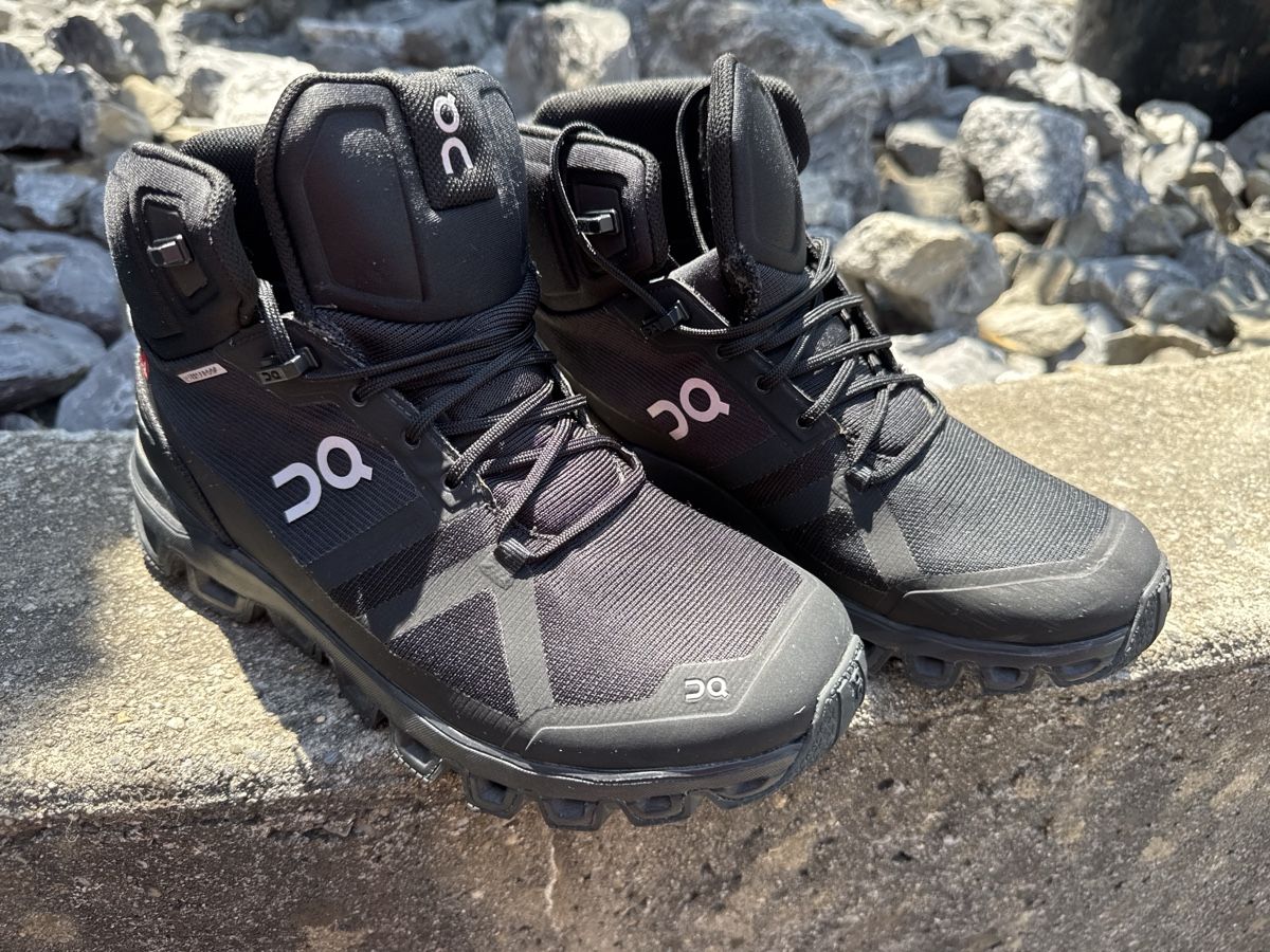On Chaussures hommes: ON Schuhe Cloudrock wanderschuh Trekkingschuhe – D'occasion à Reinach AG par rompusori