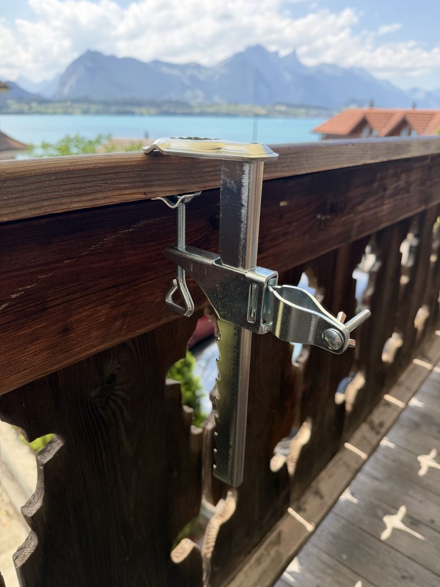 Wandhalterungen: Balkon Sonnenschirmhalterung – Neu (gemäss Beschreibung) aus Gunten von starfish3