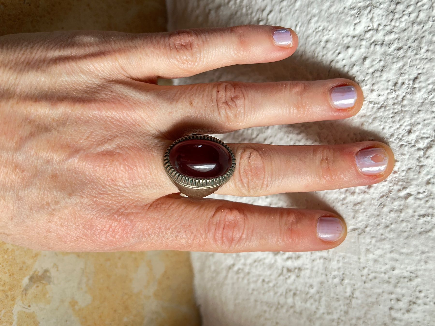 Anelli: Weinroter Pompöser Ring (59) – Usato da Laufen venduto da Bellebellezza 2