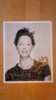 Ashley Judd, Original Autogramm auf Grossfoto in s/w
