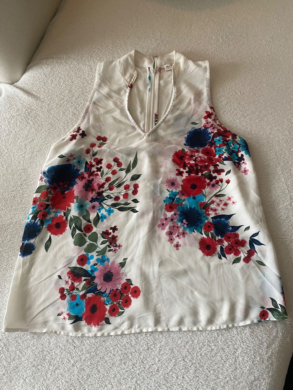 Blusen: Bluse Kurzarm mit Blumenmuster von Lila Rose – Gebraucht aus Tagelswangen von Laurastern1