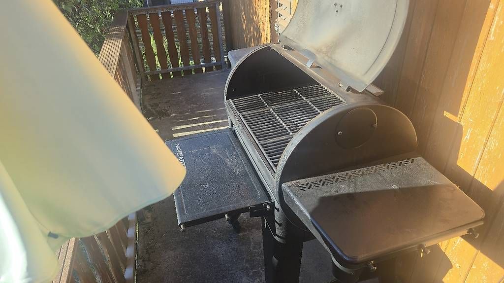 Griglie: Pelletgrill PitBoss Navigator 850 – Usato da Aegerten venduto da Biomechanisch 3