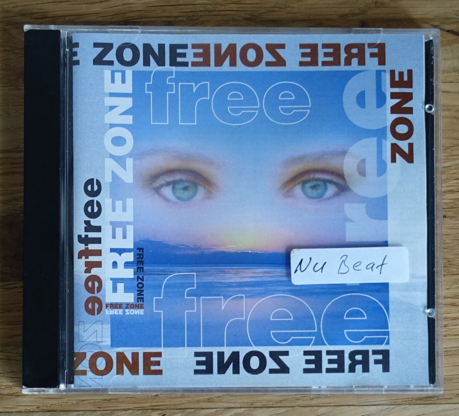 CD: Free Zone - Nu Beat - F21 – Usato da Sessa venduto da fraenklishop