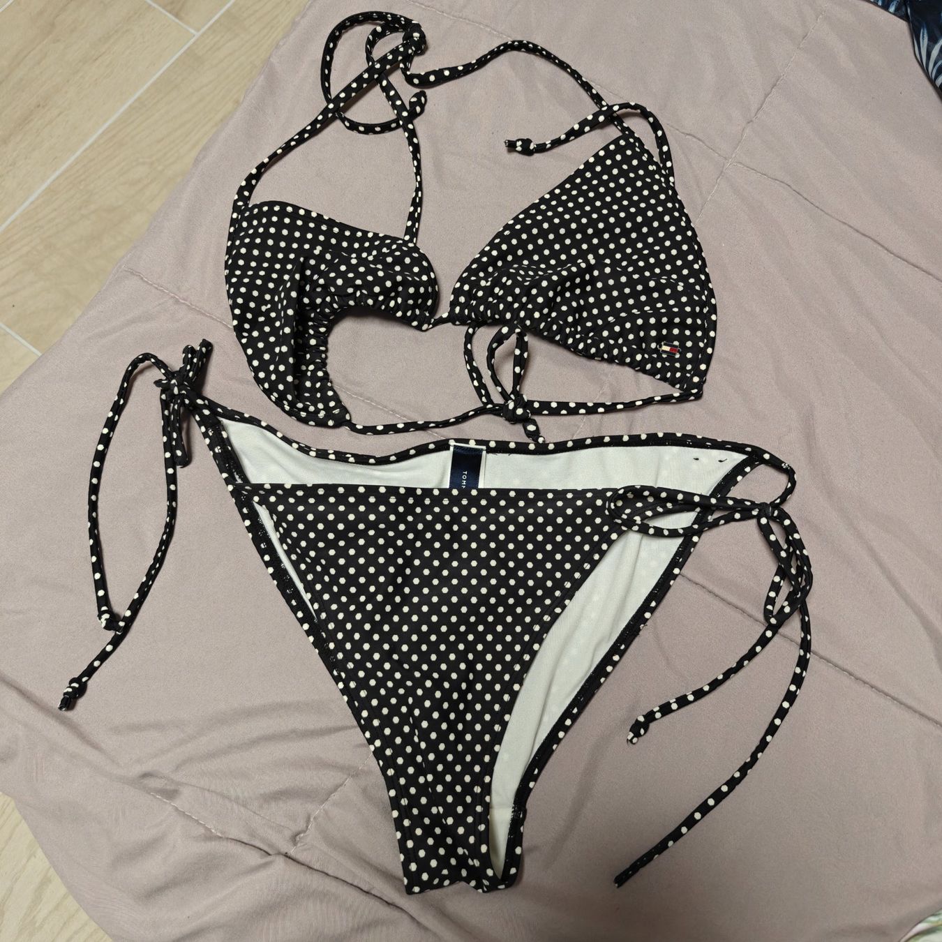 Costumi da bagno & Bikini: Tommy Hilfiger Bikini, Grösse 40 – Usato da Reinach BL venduto da saab32
