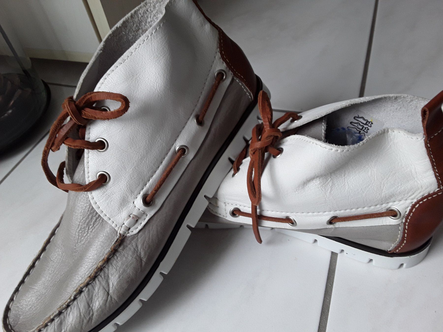 Scarpe da donna: Neuw. Lederschuhe Gr.40 – Nuovo (secondo la descrizione) da Heimberg venduto da Samprof 1