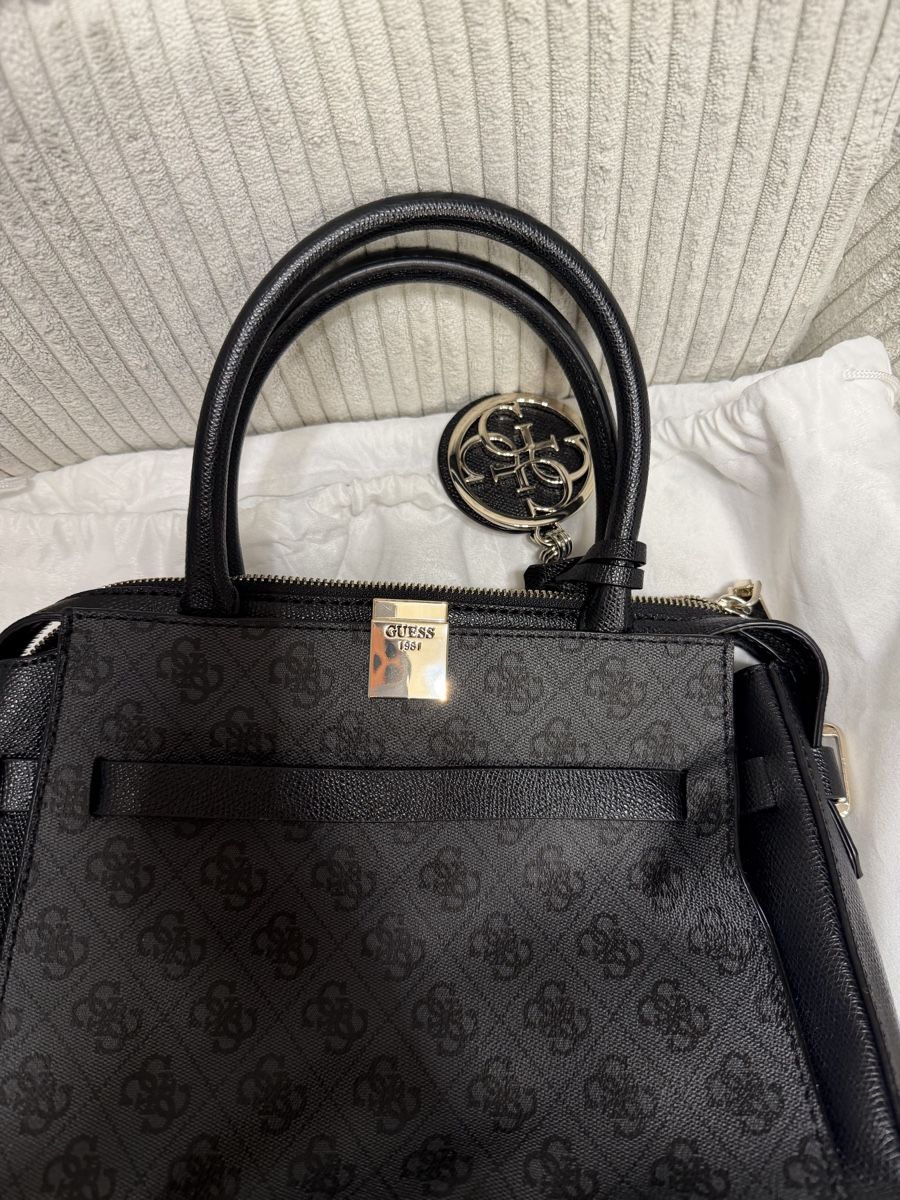 Guess Taschen für Damen: Guess-Henkeltasche – Neu (gemäss Beschreibung) aus Triesenberg von dom_hd56 1