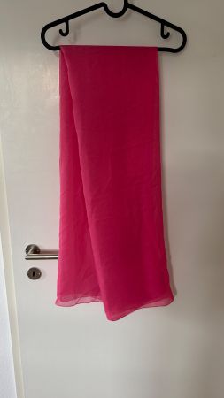 Pinkverlaufender Schal, leicht und luftig