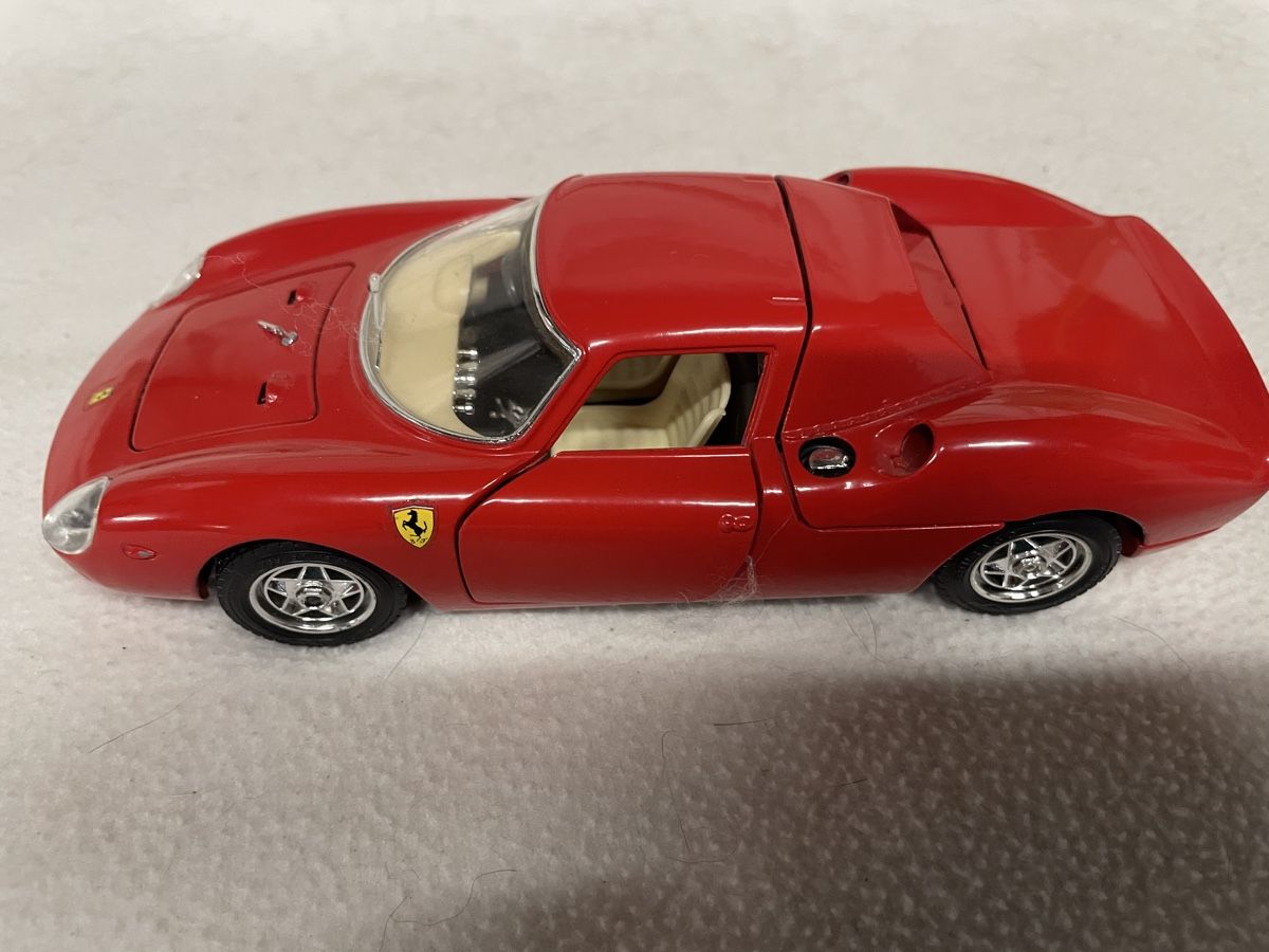 Bburago Voitures modèles: Ferrari 250 Le Mans 1965 – D'occasion à Zuerich par HaYvFoRu