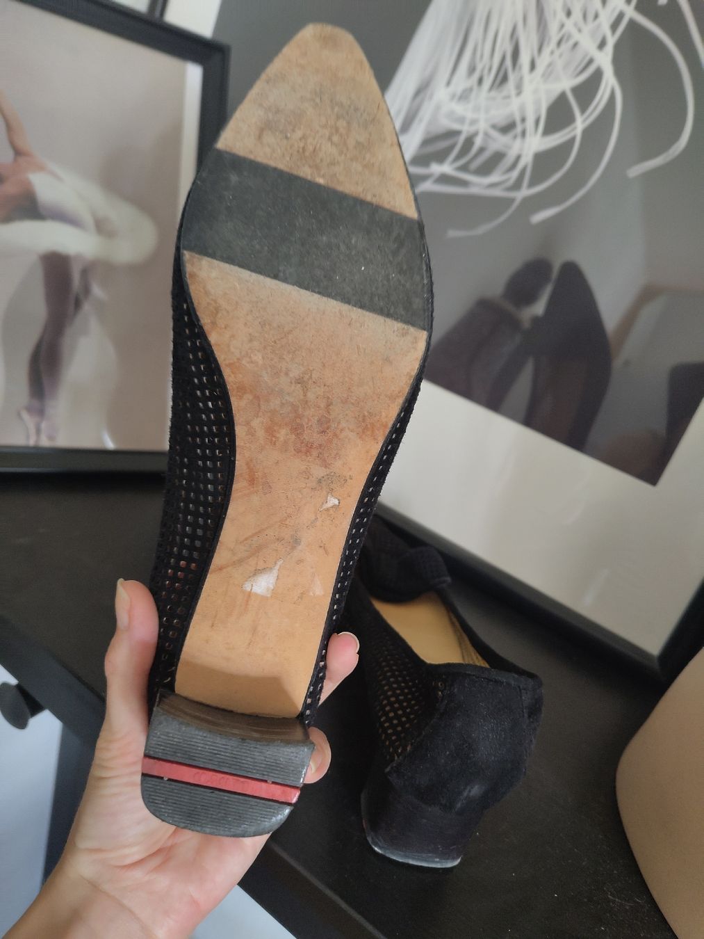 Lloyd Damenschuhe: LLOYD - Perforierte Lederpumps, Gr. 41 – Gebraucht aus Zollikofen von AliaRuna 2