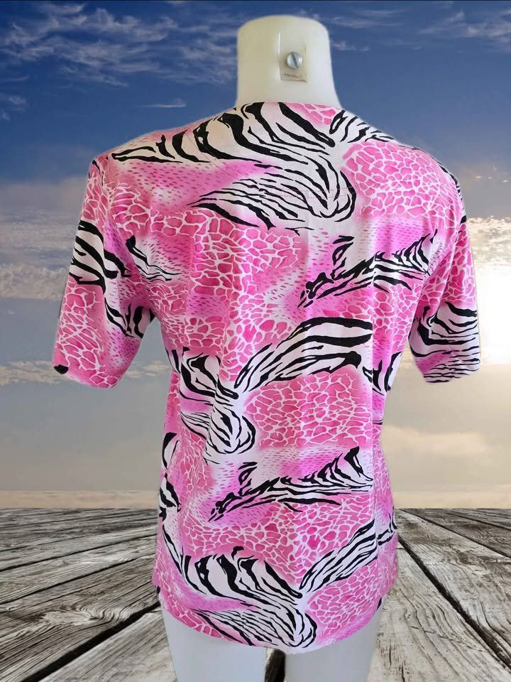 T-Shirts: Pinkes Zebra Print Shirt Gr. 38/40 – Neu (gemäss Beschreibung) aus Aarburg von Hystoria 1