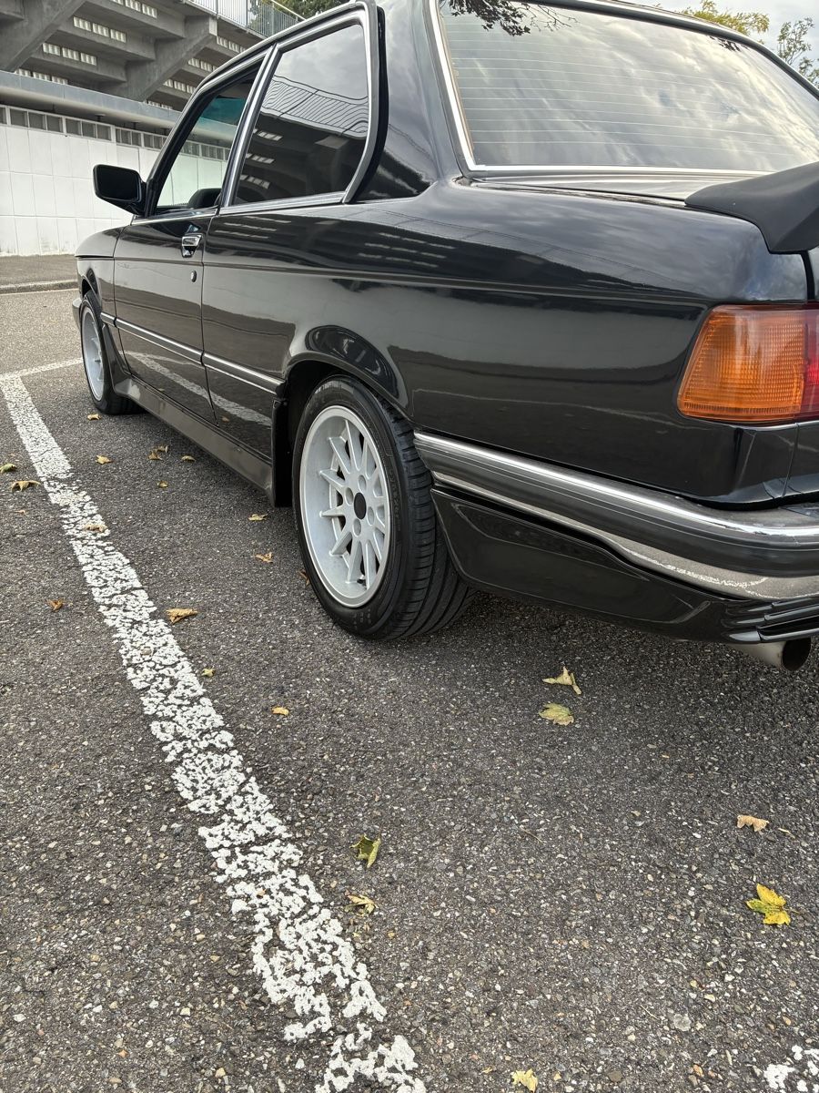 BMW Automobili: BMW E21,323i – Usato da Grenchen venduto da Netii10 4