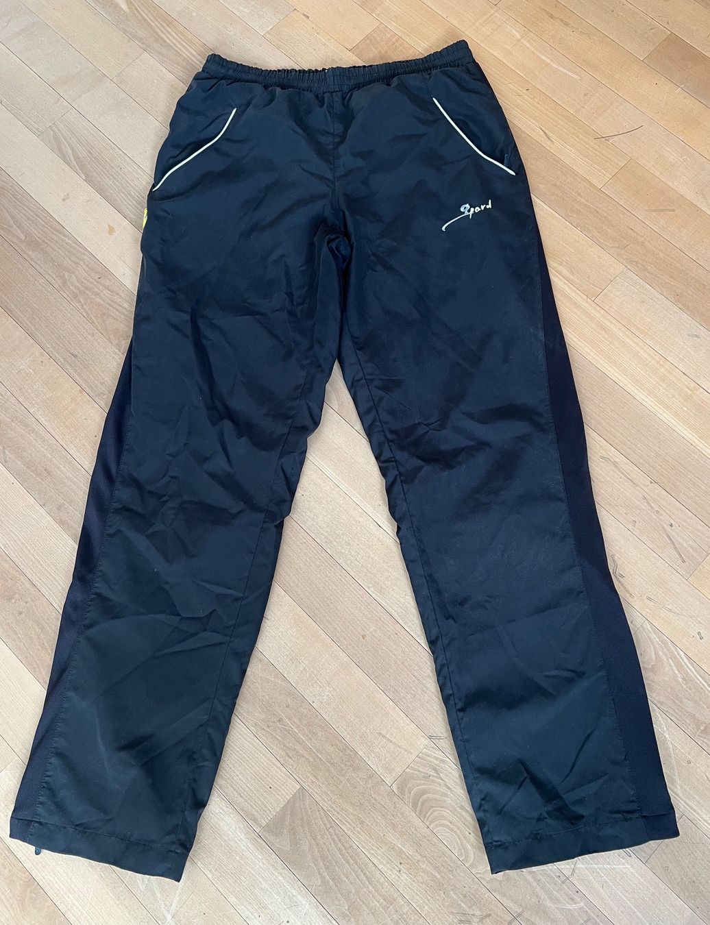Pantaloni: Trainerhose Gpard – Usato da Liestal venduto da FlomiVivi