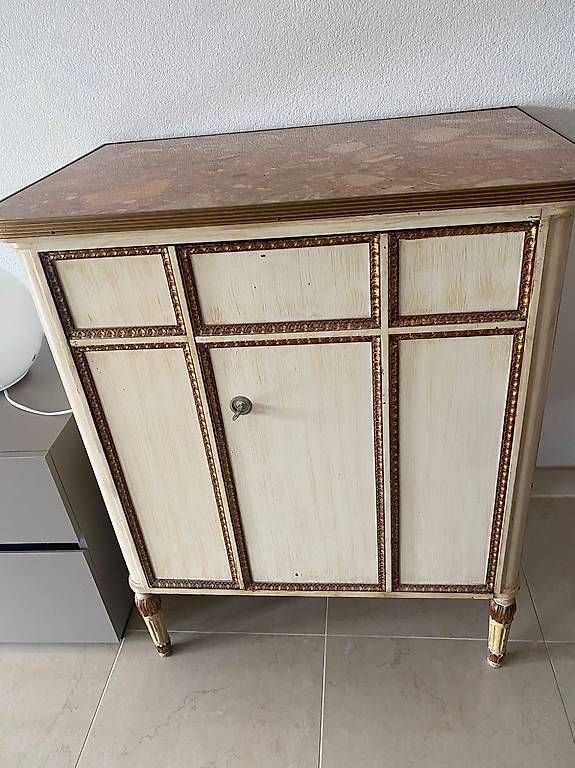 Kommoden: Schrank Kommode Vintage hellbeige – Gebraucht aus Arisdorf von Delfina010