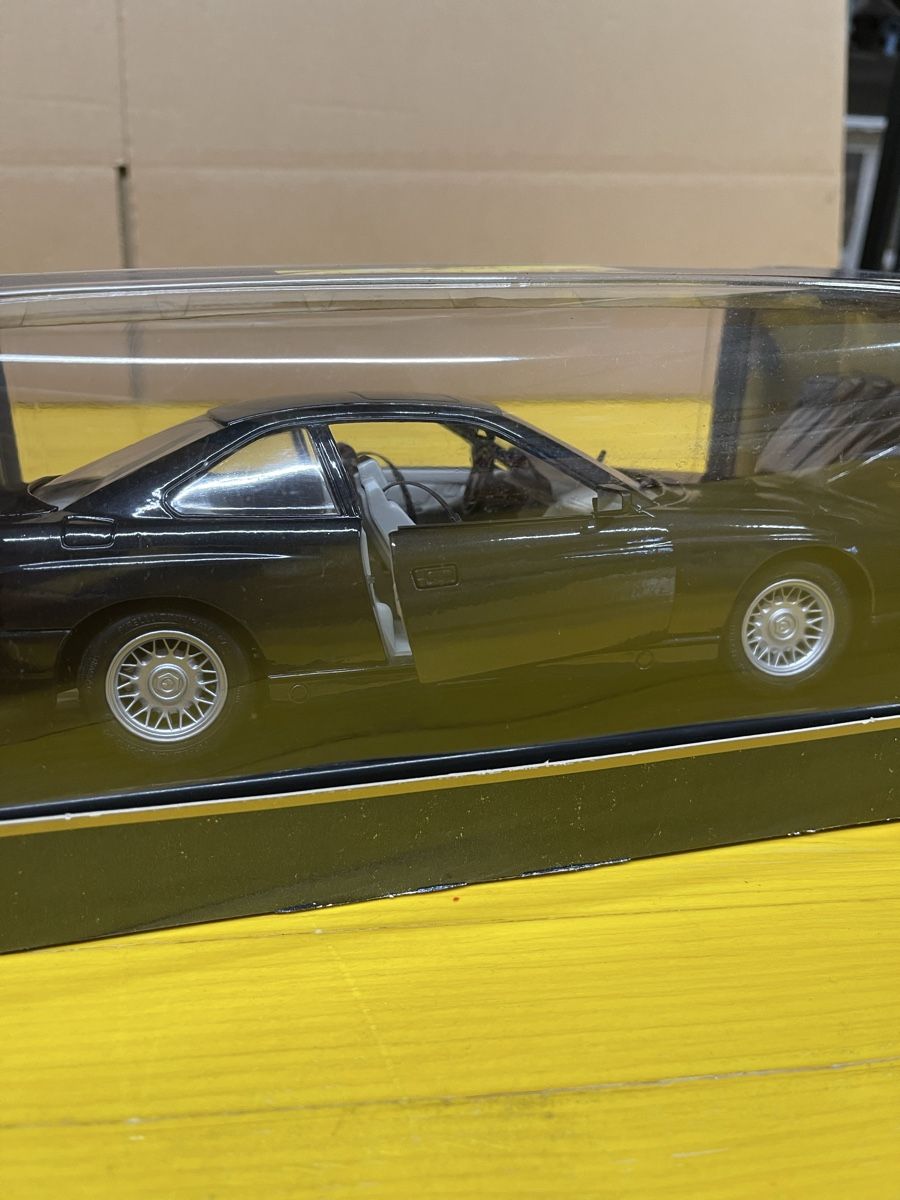 Maisto Modellautos: BMW 850i  1990  1:18   Maisto – Neu (gemäss Beschreibung) aus Nänikon von R_rota