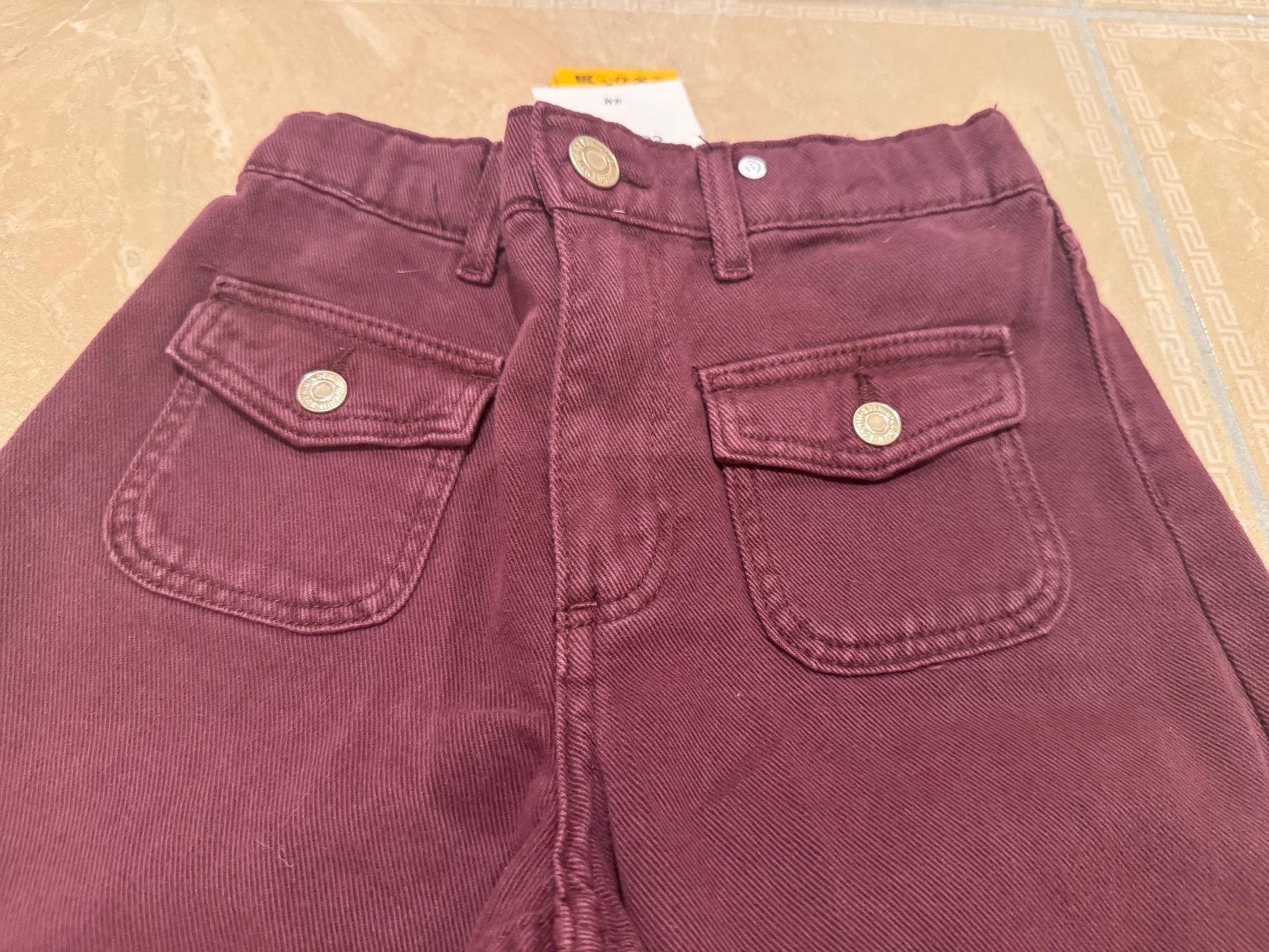 H&M Pantaloni: H&M neue weiche Jeans, 7J 122 – Nuovo e nell'imballaggio originale da Klingnau venduto da Markus14 1