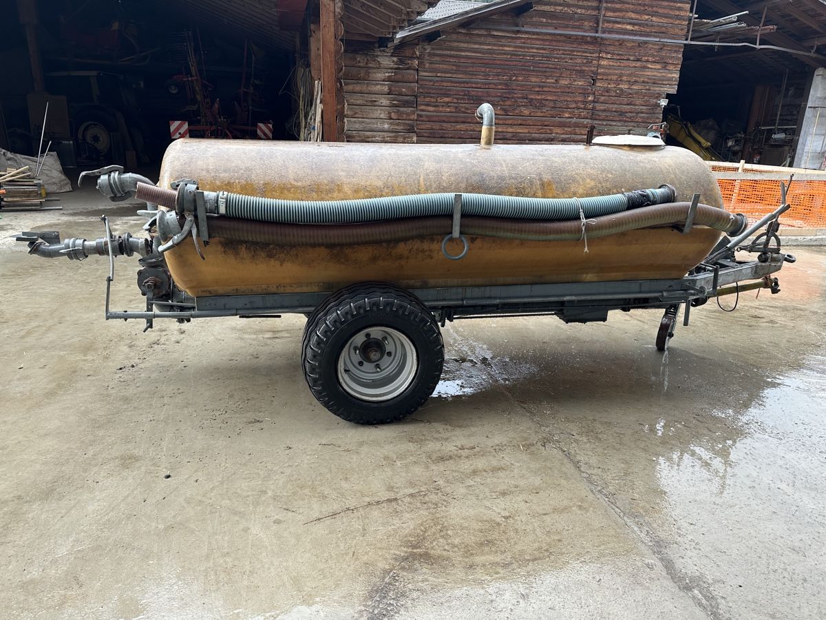 Rimorchi: Pump/Güllefass Schweizer 3300l – Usato da Davos Platz venduto da Paul510 2