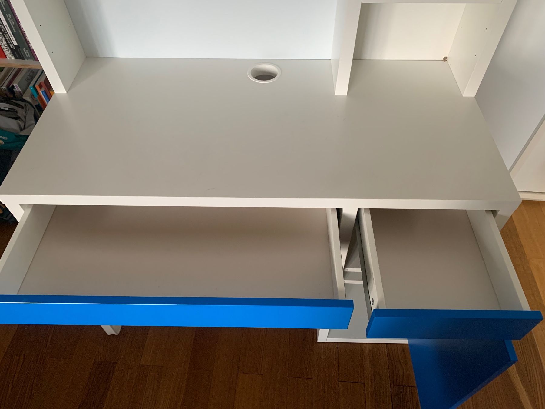 Ikea Bureaux: Kinderschreibtisch von Ikea – D'occasion à Luzern par Baba065 1