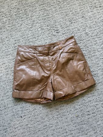 Shorts cuir marron Massimo Dutti taille S bon état