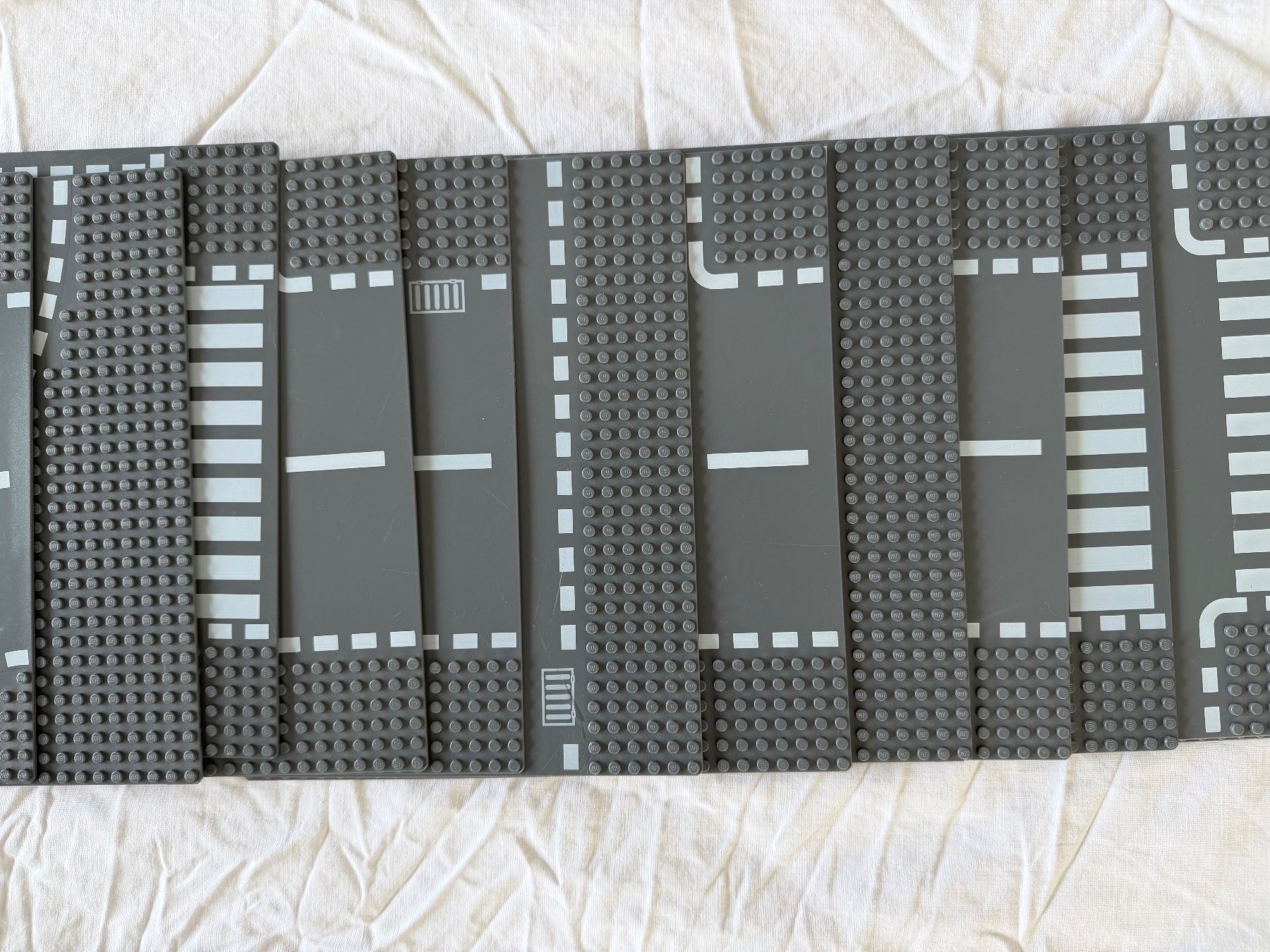 Lego Kit di costruzioni: Baseplate Road – Usato da Neftenbach venduto da Elitebricks 3
