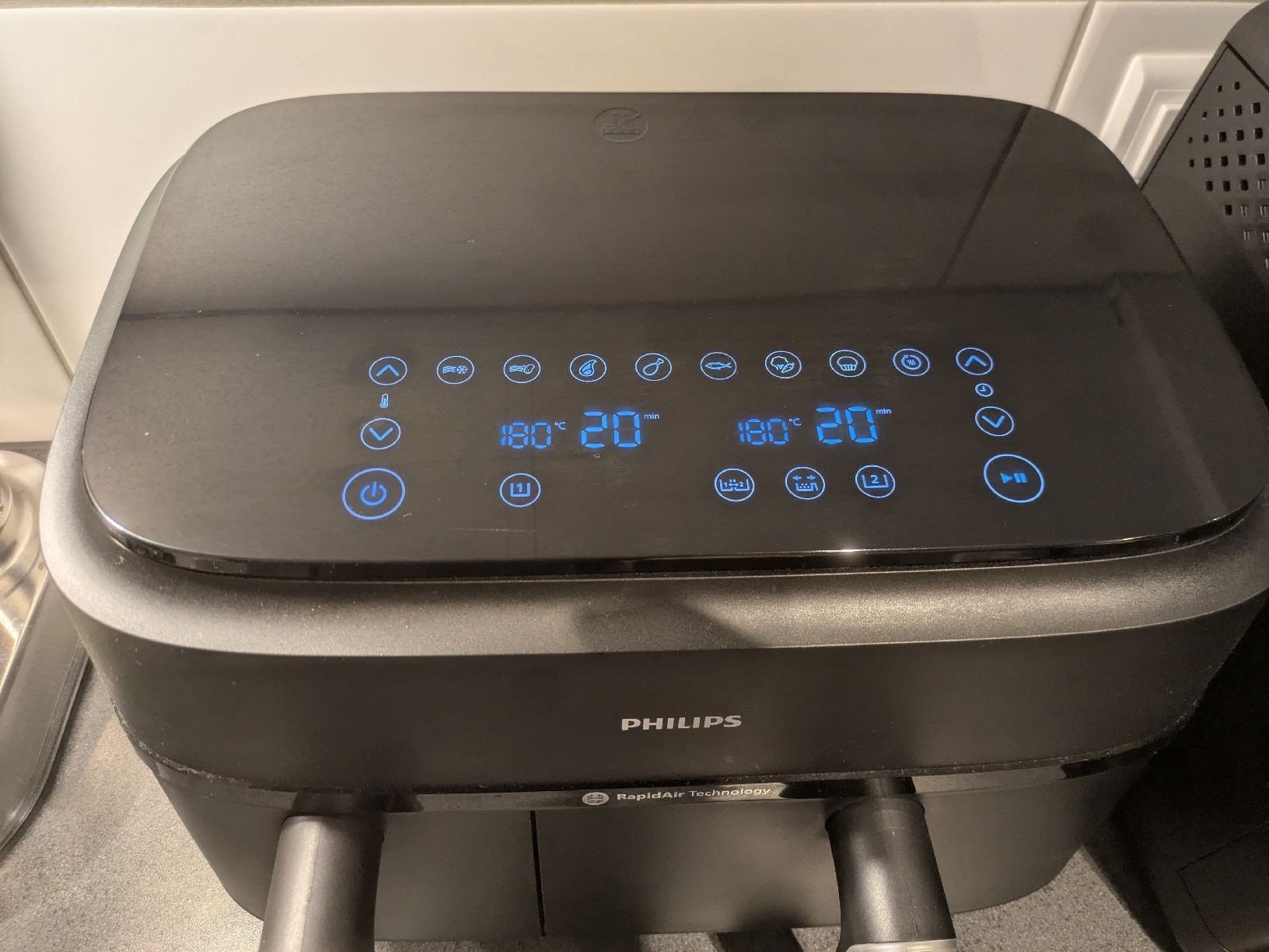 Philips Elettrodomestici da cucina: Philips Airfryer 3000 Series Dual Basket – Usato da Granges-Marnand venduto da abi_rtx8 2