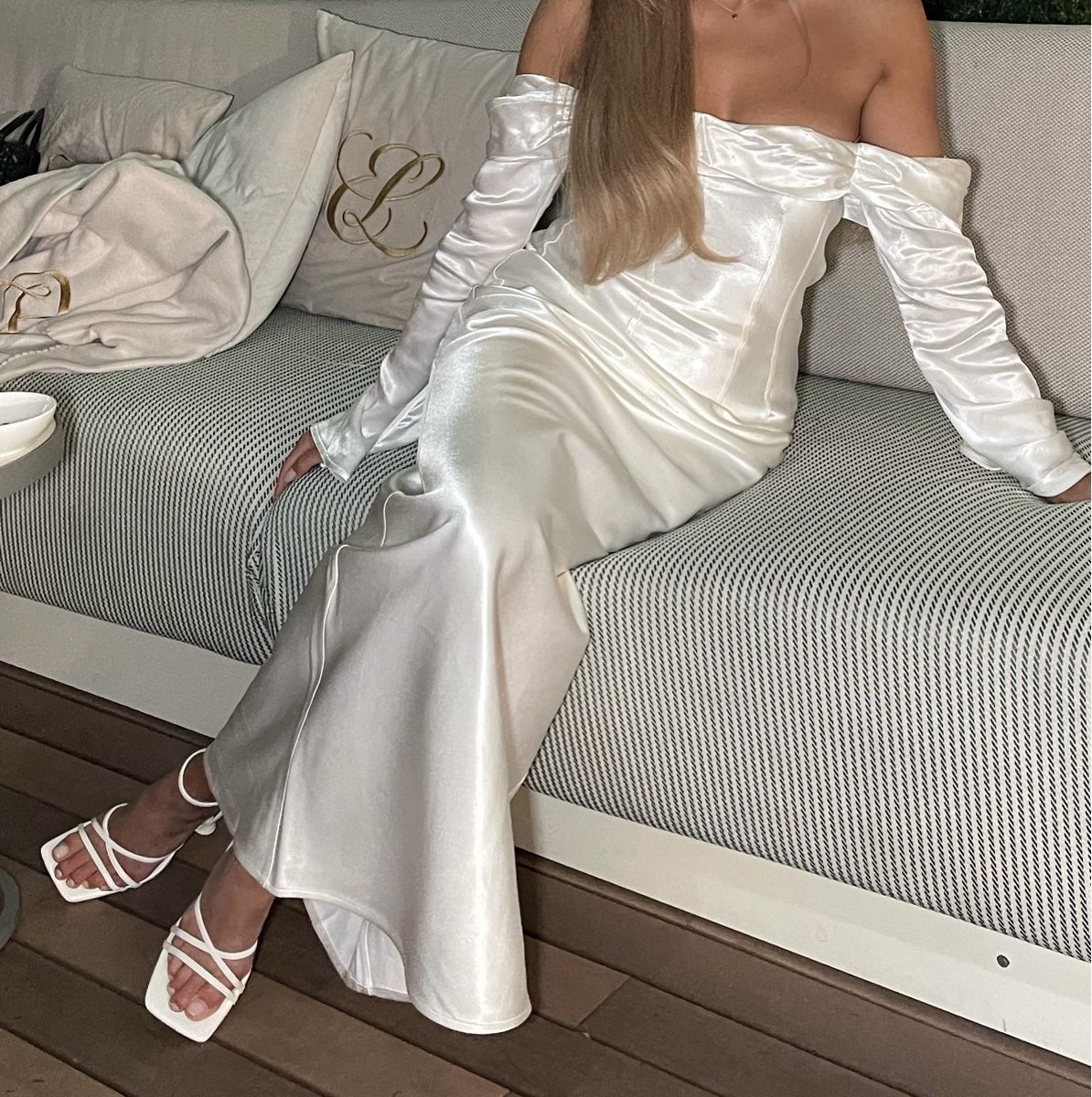 Vestiti: Off-Shoulder Kleid Meshki Brautkleid – Nuovo (secondo la descrizione) da Schlieren venduto da hye_jv95