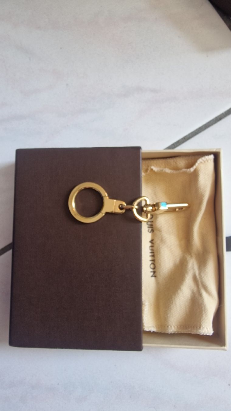 Louis Vuitton Portachiavi: grand porte clés Louis Vuitton – Nuovo e nell'imballaggio originale da Echandens venduto da Vasteinauer