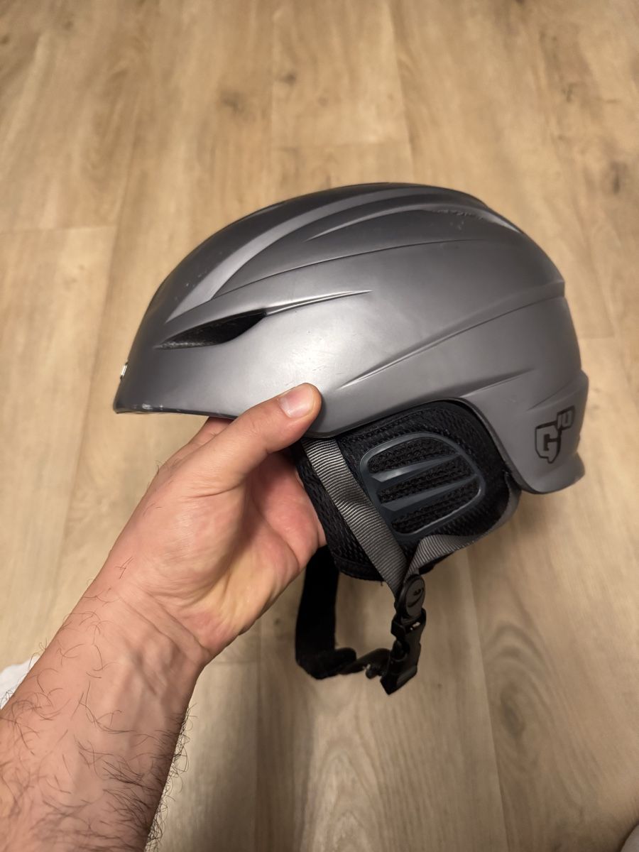 Giro Helme: Giro Skihelm – Gebraucht aus Basel von tibet07 1