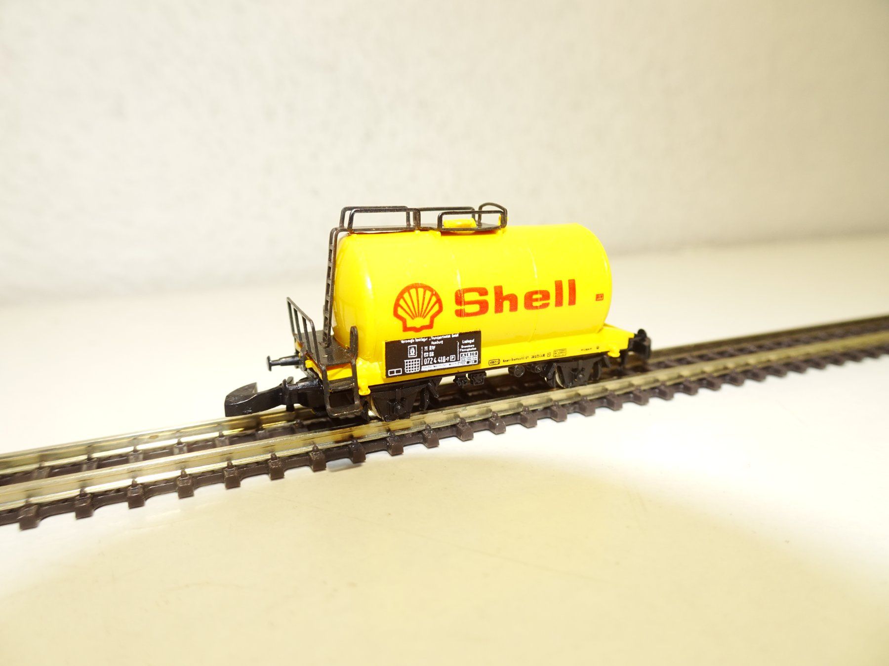 Märklin Güterwagen Kesselwagen Shell Spur Z 8611 (Neu (gemäss ...