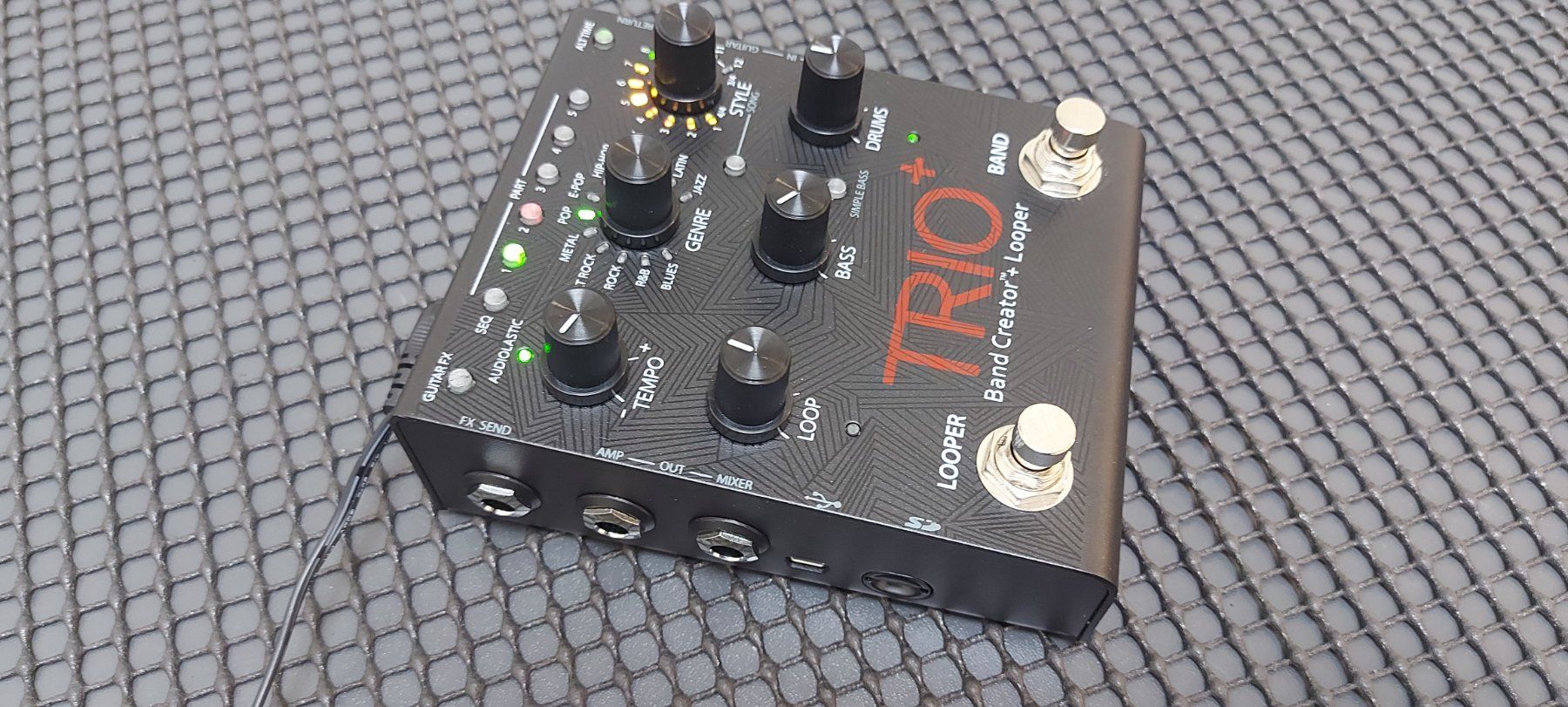Strumenti musicali: DigiTech TRIO + Band Creator Pedal, neuwertig – Nuovo (secondo la descrizione) da Glattbrugg venduto da Swissmusik 1