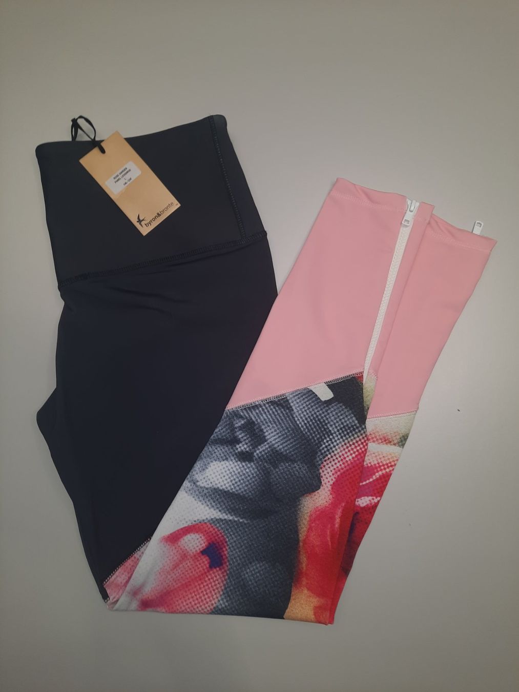 Leggings: Yogahose / Sporthose – Nuovo (secondo la descrizione) da Zürich venduto da ONVA-RE-USE 2
