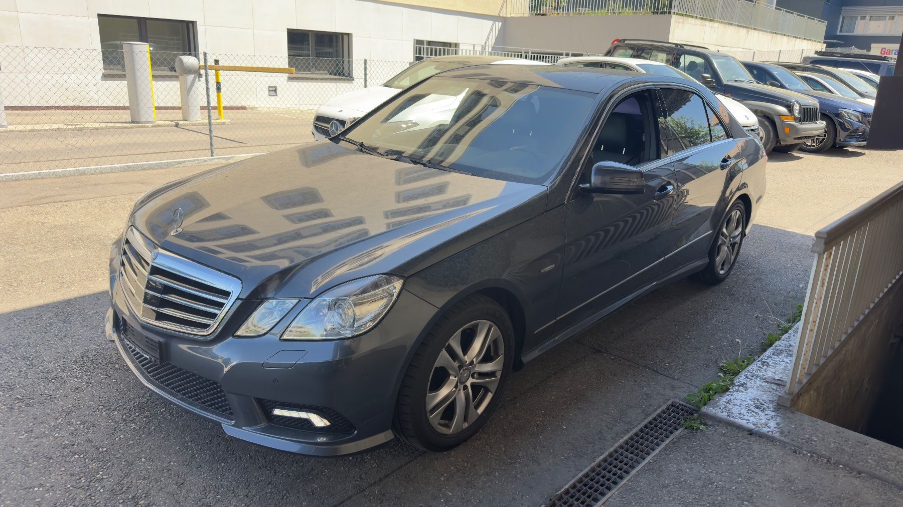 Mercedes-Benz Automobili: Mercedes-Benz E-Klasse 350 CGI / Eintauschfahrzeug – Usato da Münsingen venduto da Garage.Germano.AG 1