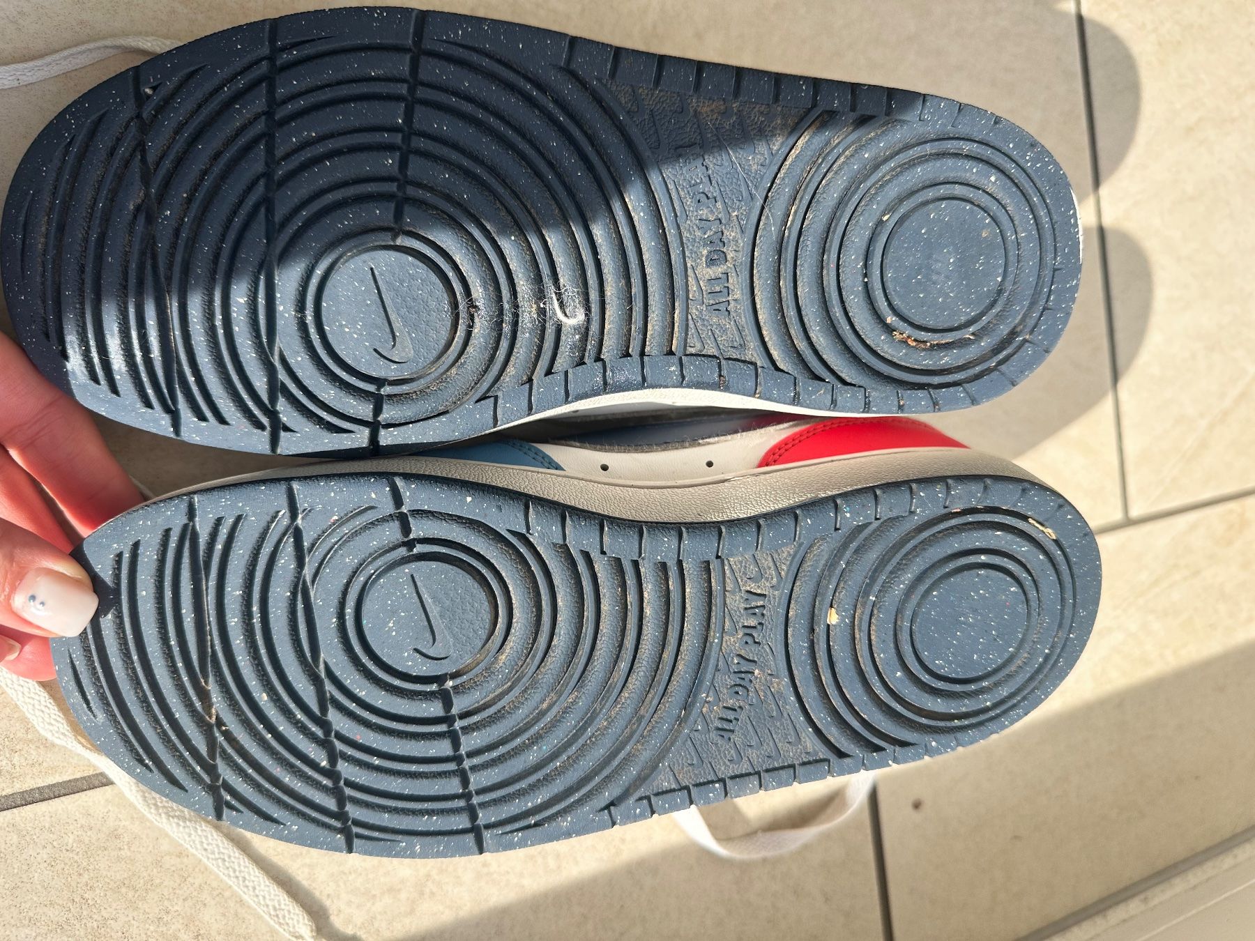 Nike Scarpe da uomo: Nike Sneakers multi-coloured used condition – Usato da Laufen venduto da krissym 2