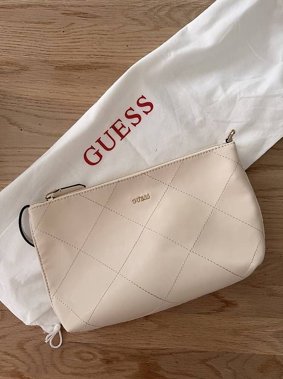 Borse da donna: Guess Tasche – Usato da Thun venduto da jki_rg8z 3