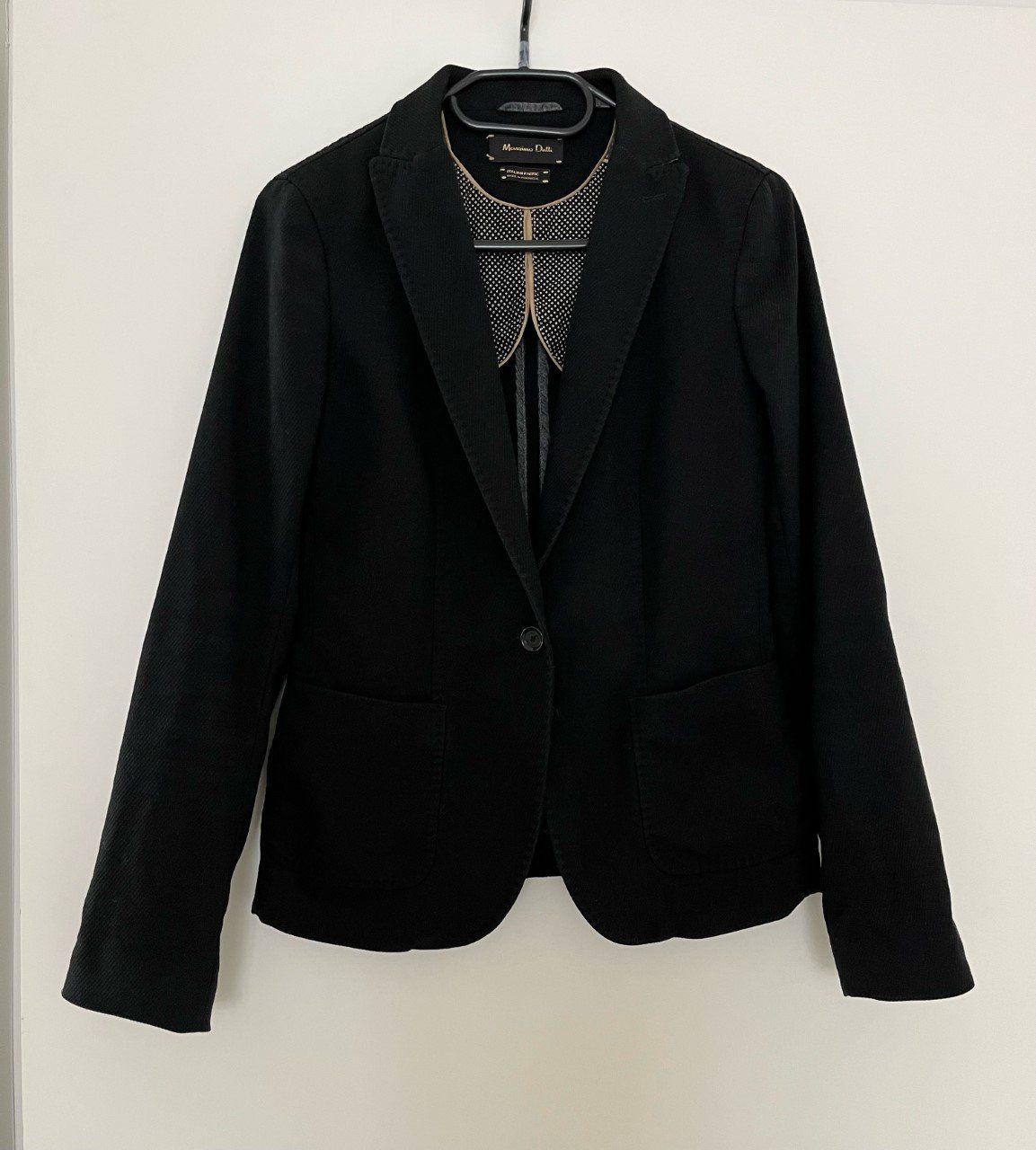 Massimo Dutti Vestes: Blazer von Massimo Dutti, Gr. 36, Farbe schwarz – Neuf (Voir description) à Triesen par dardaleni