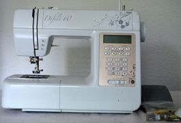 Défilé 60 ( Husqvarna C10) Nähmaschine / Machine à coudre