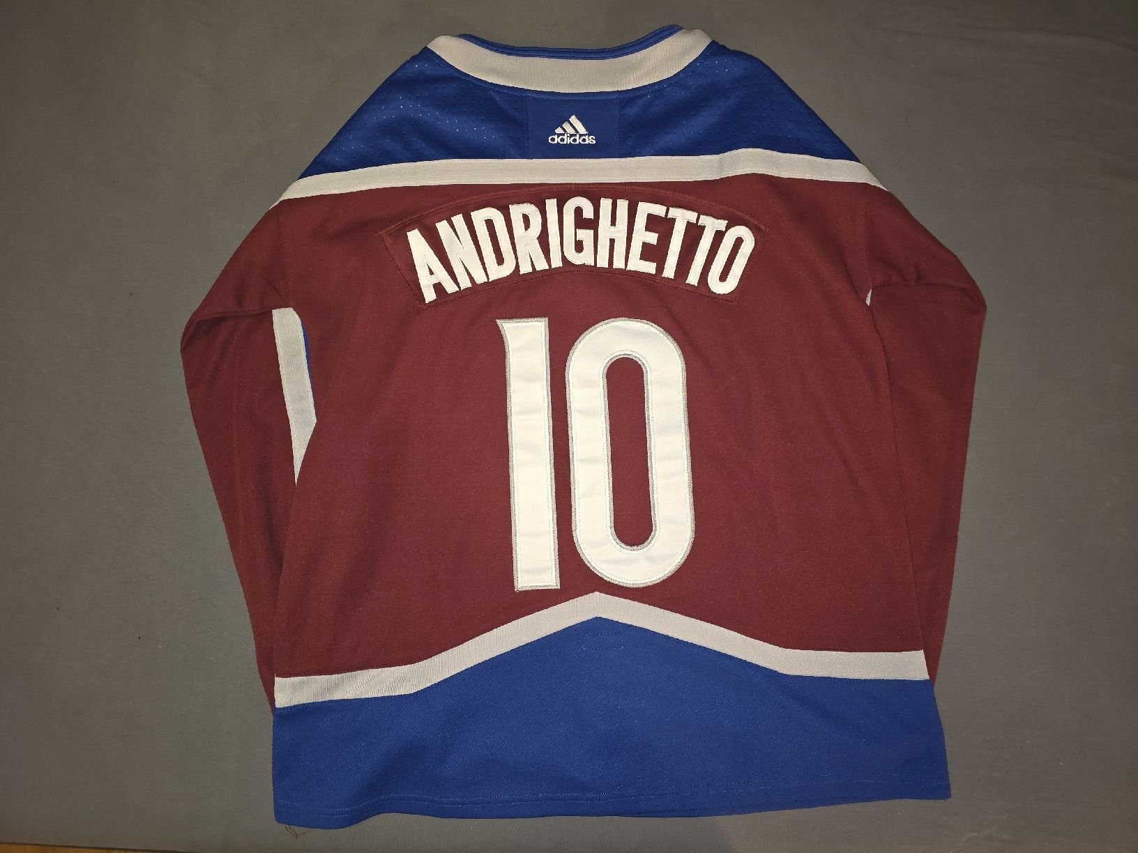 Leibchen & Hosen: Colorado Avalange Andrighetto Jersey – Gebraucht aus Reigoldswil von stonie73 2