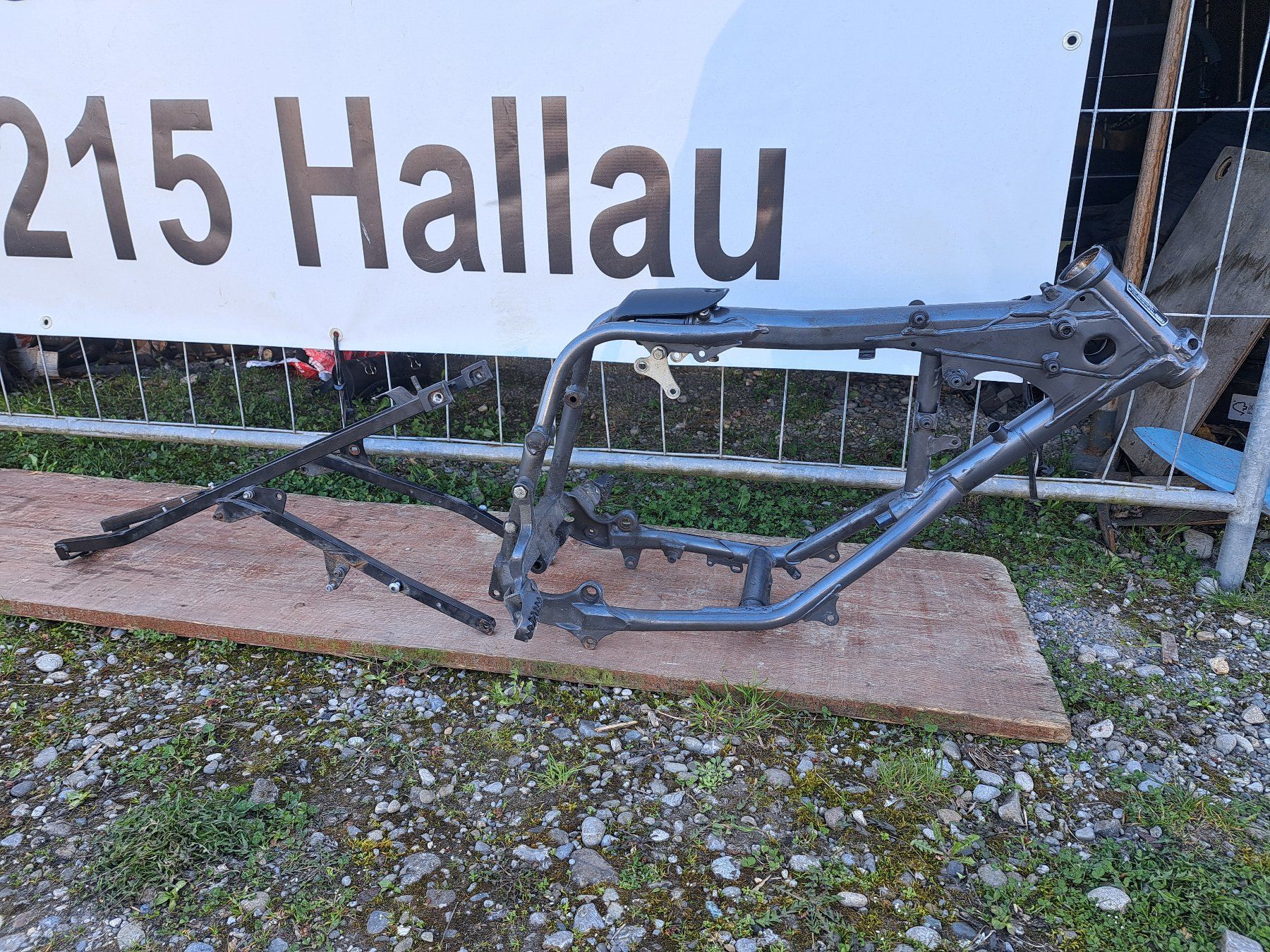 KTM Tutti i ricambio per moto: Rahmen KTM 620 Duke – Usato da Hallau venduto da ZIEGLER-Motorhandel 1